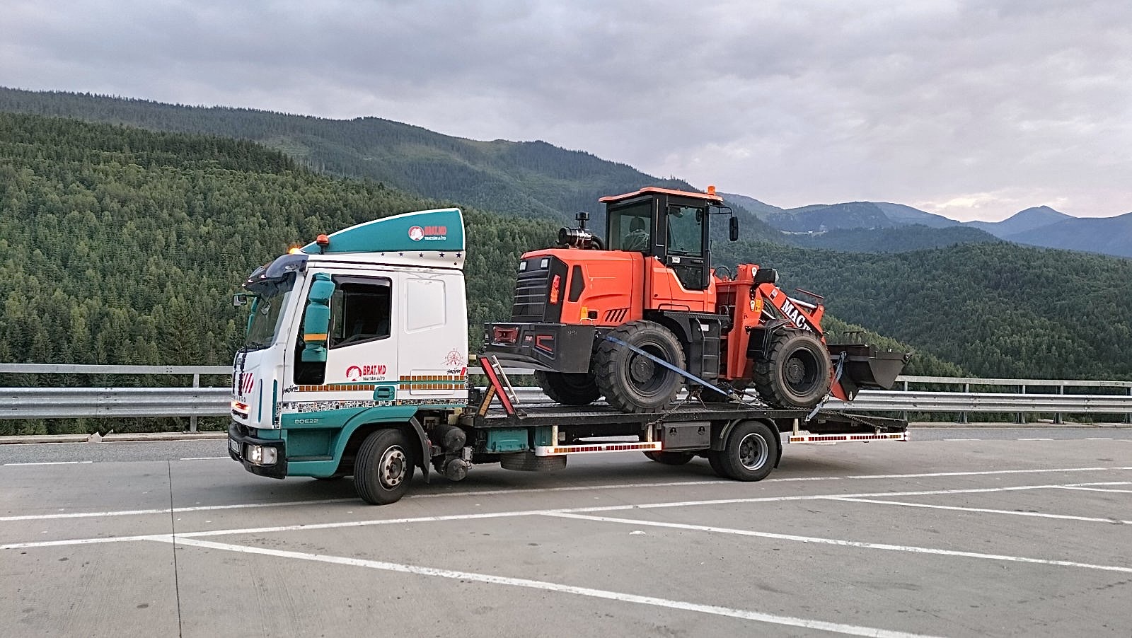 Evacuare auto din parcare